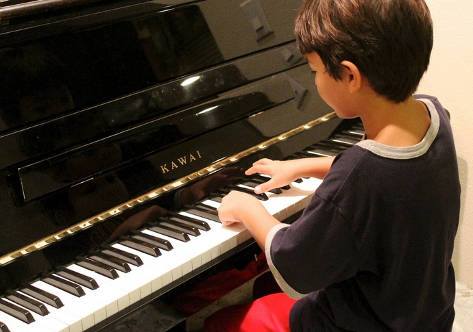 Leader Street School of Music | Childrens Piano Lessons